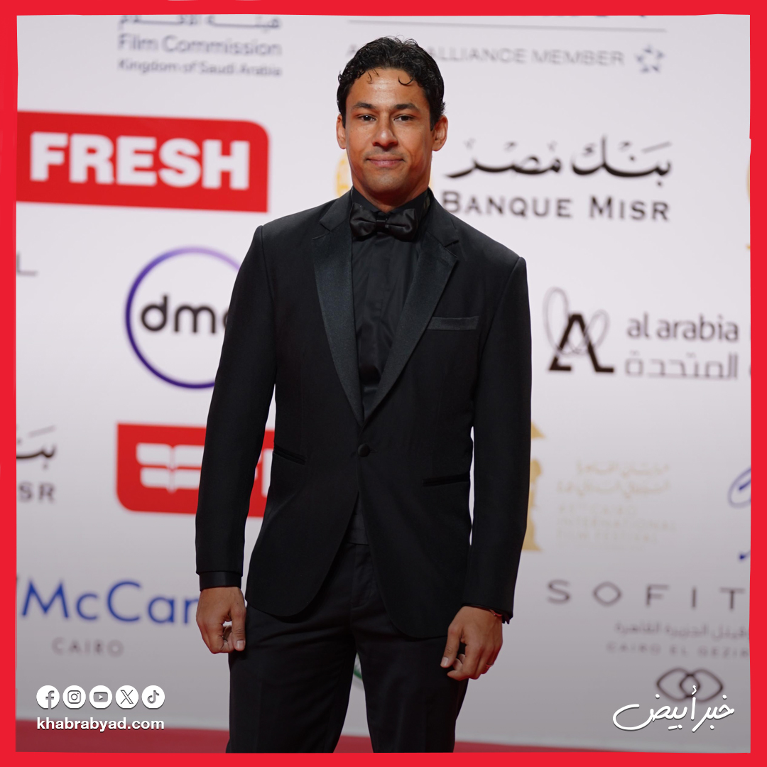 بالصورأول الحضور علي الريد كاربت في حفل إفتتاح مهرجان القاهرة 45