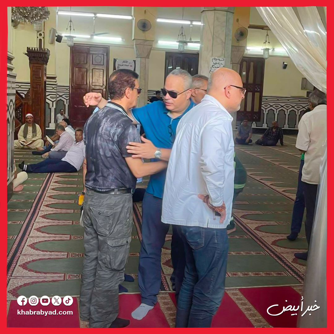  تامر عبدالمنعم يشيع جنازة والده الكاتب الصحفي محمد عبدالمنعم