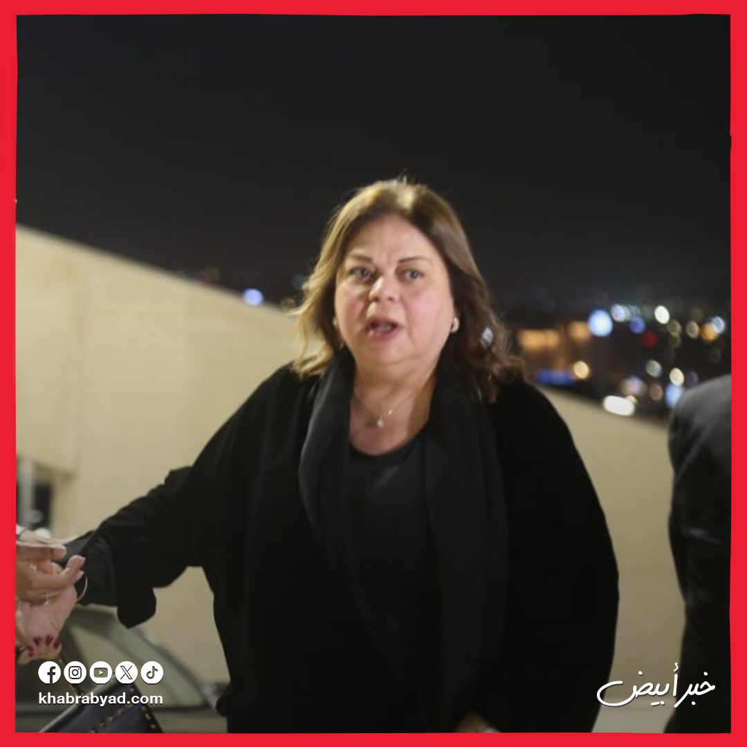 ٠٣