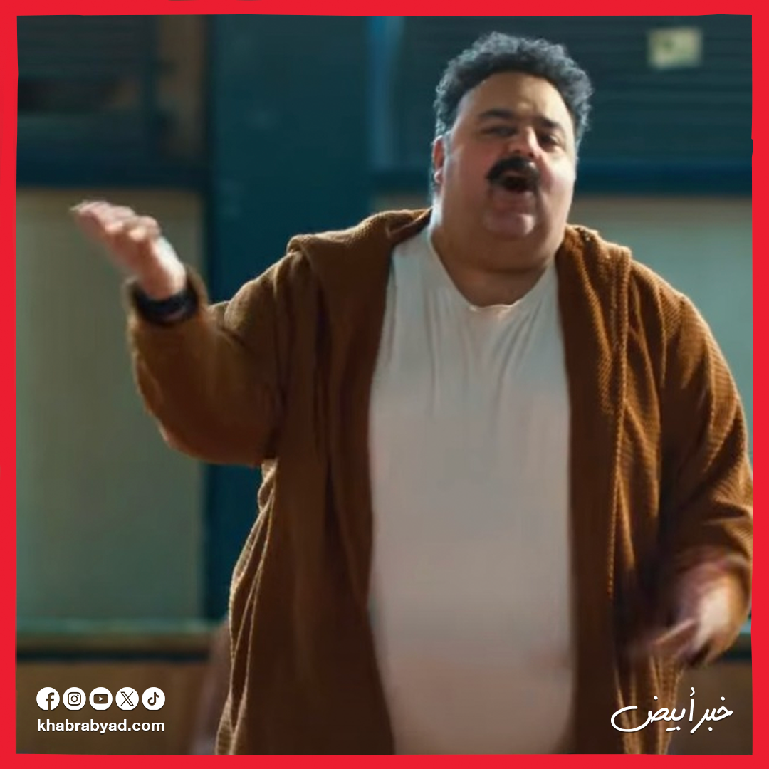 ٦