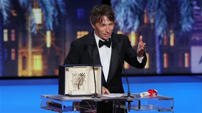 فيلم Anora يفوز بالسعفة الذهبية .. القائمة الكاملة للأعمال الفائزة بمهرجان كان في دورته الـ 77