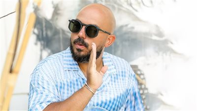 محمود العسيلي ينافس على تريند يوتيوب بأغنية 100 حاجة و50