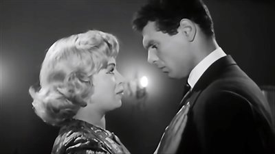 63 عاماً على إشاعة حب .. جمهور الأهلى ملأ قاعات العرض لمشاهدة عادل هيكل