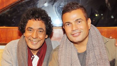 بدأت بمكالمة الفجر.. كواليس الأغنية الوحيدة التى جمعت عمرو دياب ومحمد منير