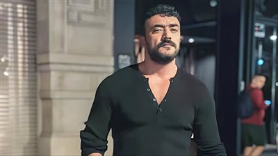 نجوم سنة أولى منصات.. أحمد العوضي يخلع ثوب الشعبي ويظهر كمخرج ومكتشف نجوم في الأستاذ