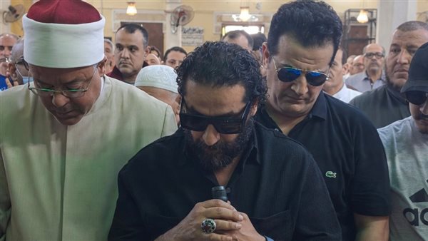 جنازة والدة أحمد حلمي