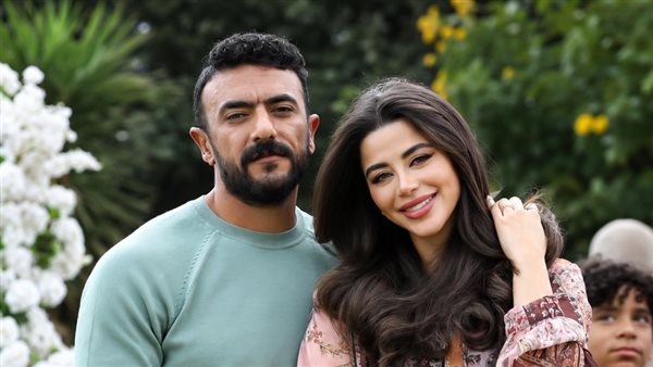  أحمد العوضي ويارا السكري